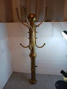 lot 135 image: Brass Barbershop Coat Rack & Hat Rack