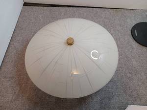 lot 140 image: Vintage MCM Atomic ceiling light fixture