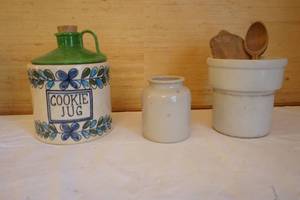 Stoneware containers