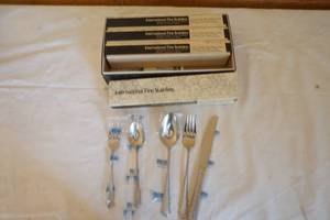 International colonial manor place setting