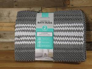 lot 66 image: Essential Spa 2-piece Chenille Loop Noodle Bath Rug