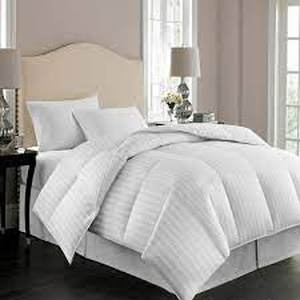 lot 16 image: Hotel Grand European White Down Comforter - King