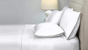 lot 52 image: Kirkland Signature 680 Thread Count Sheet Set - KingWhite