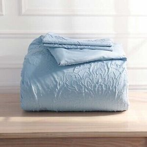 lot 7 image: Berkshire Daydream Embossed 3-piece Comforter Set - QueenBlue