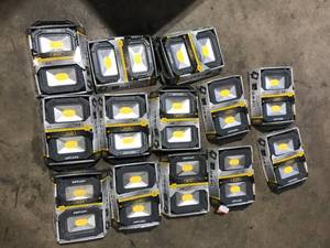 Lot of Defiant 2000 Lumens Rechargeable Utility Light with Magnet (2-Pack)  Customer Returns See Pictures