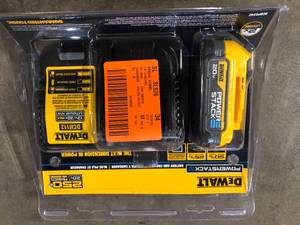 DEWALT 20V MAX POWERSTACK Compact Battery Starter Kit Customer Returns See Pictures