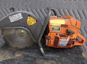 lot 11 image: HUSQVARNA 272K CUT OFF SAW