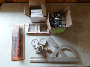 lot 29 image: Garage Items