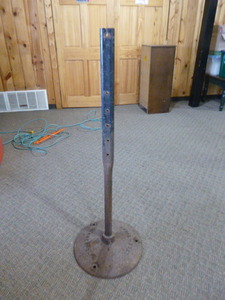 lot 32 image: Lyle Signs Solid Metal Sign Post