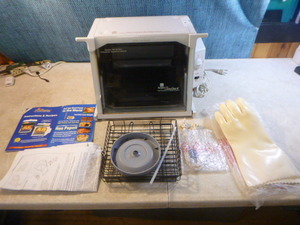 lot 74 image: Ronco Compact Rotisserie and BBQ Oven