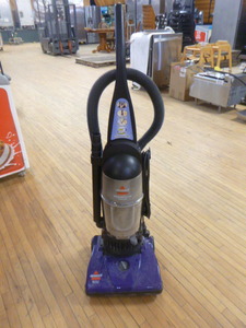 lot 75 image: Bissell Powerforce Bagless Vacuum Cleaner