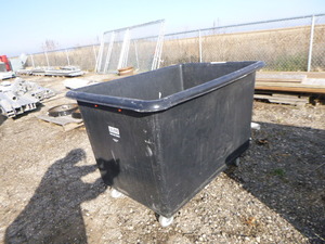 lot 86 image: Uline Poly Box Truck