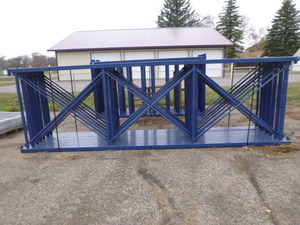 lot 6 image: 13 Pallet Racking Frames