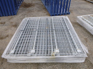 lot 7 image: 12 Pallet Racking Wire Racks