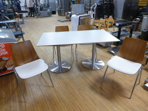 lot 37 image: Davis Table and Chairs