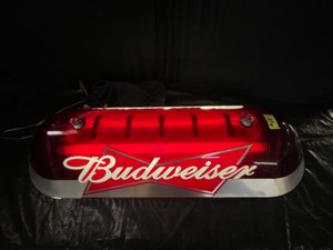 lot 68 image: Budweiser pool table light