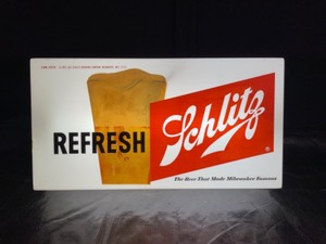 lot 72 image: Schlitz Refresh light up sign