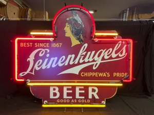 lot 20 image: Leinies Leinenkugels Maidenhead tin tacker with neon