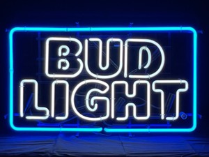 lot 23 image: Bud Light double stroke neon