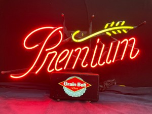 lot 142 image: Grain Belt Premium neon
