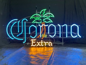 lot 54 image: Corona palm tree neon