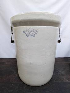 8 Gallon Crock