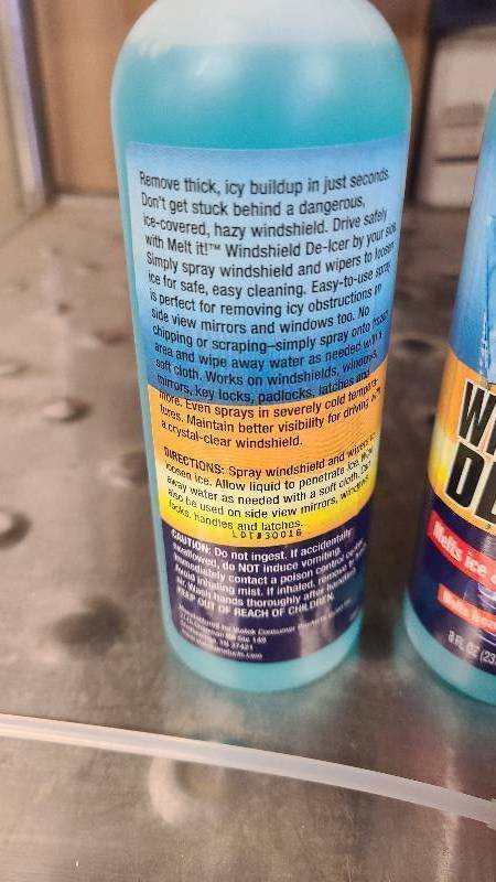 2 Bottles and 1 sprayer of Melt-It De-icer spray