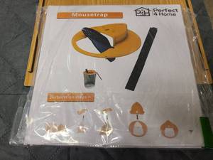 Bucket Topper Mouse Trap