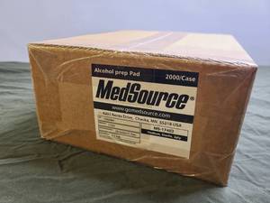 Box of 2000 Medsource Alcohol Prep pads for cleaning
