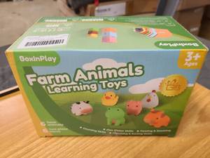 Stackable barn and farm animal toys for small children