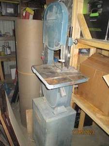 lot 51 image: Jet heavy duty electric band saw