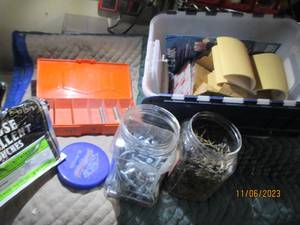 lot 66 image: 4-Gallon clamshell tote etc