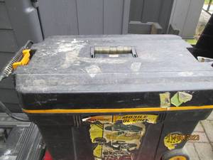 lot 108 image: Workforce portable tool chest