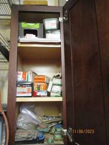 lot 158 image: Content of left cabinet