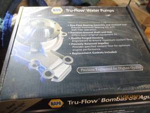 lot 161 image: Napa Tru-Flow water pump new in box
