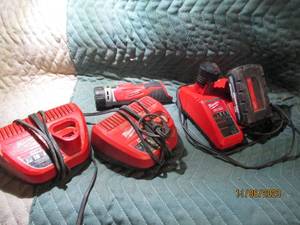 lot 167 image: Lot of 12v and 18v battery chargers