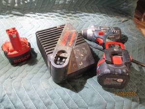 lot 169 image: Bosch cordless impact drill