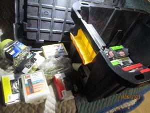 lot 171 image: 12-gallon tote full of assorted hardware