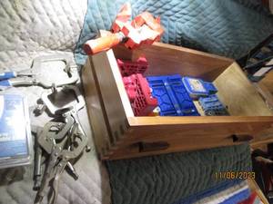 lot 183 image: Content of dark tone drawer #4