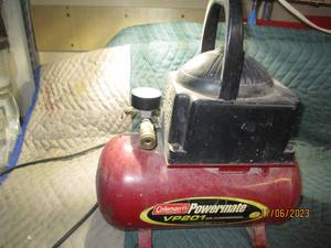 lot 186 image: Coleman Powermate VP201 air compressor