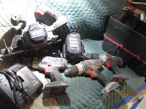 lot 189 image: Porter Cable cordless Circular saw