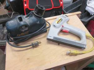 lot 21 image: Drill doctor electric drill bit sharpener