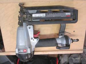 lot 22 image: Porter Cable FN250C 16 GA finish nailer