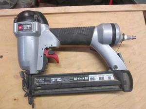 lot 23 image: Porter Cable BN138 1 38 18 GA brad nailer