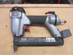 lot 25 image: Porter Cable NS100B 1 18 GA stapler