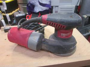lot 31 image: Milwaukee 5 random orbit electric sander