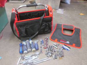 lot 38 image: New tool bag with cover