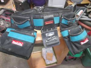 lot 41 image: Nice heavy duty Makita tool belt.
