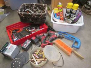 lot 300 image: Assortment of tools, accessories, plus