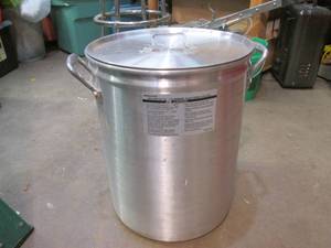 lot 220 image: Brinkman Turkey fryer